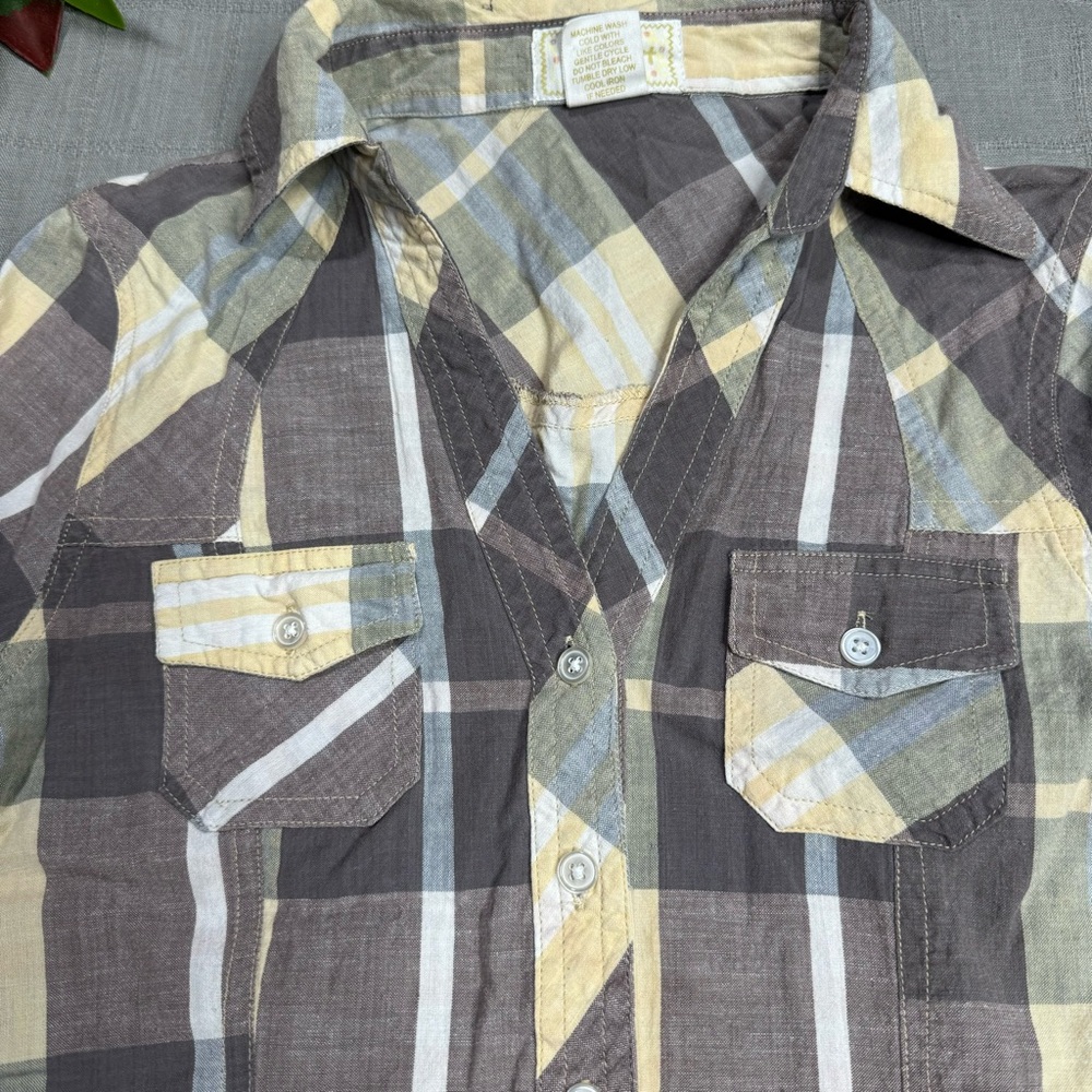 Passport women’s Plaid Button-Down Shirt - Gray, Yellow, White - Picture 3 of 11